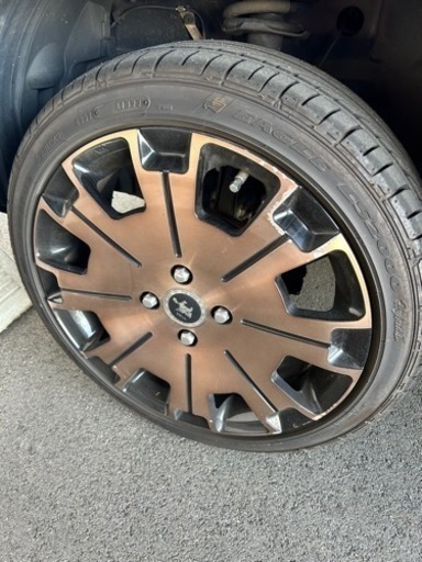 ！！条件付き値下げ！！１ヶ月しか履いてないタイヤブロンズホイール4本