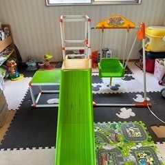 アンパンマンのジャングルジム(ブランコ付き)