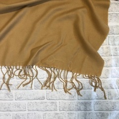 ベージュ　大判ストールの画像