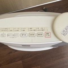 加湿機能付き　プラズマクラスター　ファンヒーターの画像