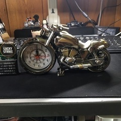 バイク型置き時計の画像