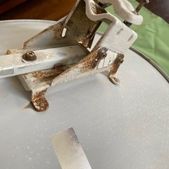 【値下げ】BSアンテナ&固定金具(アンテナなど)の画像