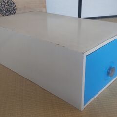 金属製衣装ケース