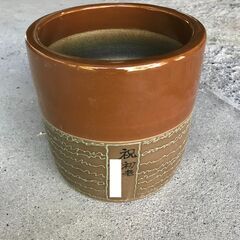 火鉢　陶器製　直径24cm 高さ30cmくらい  5個（個人名入り）