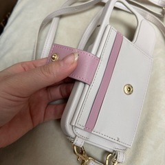 LANVINケータイケースiPhone13Proの画像