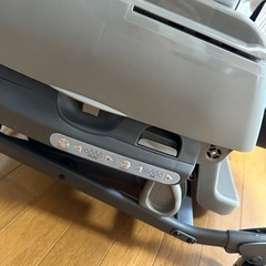 コンビ ネムリラ 電動 ハイローチェアの画像