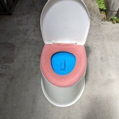 ポータブルトイレ手すりなし新品