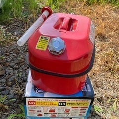 ガソリン❤️携行缶　20L  3回ほど使用　決まりました。の画像