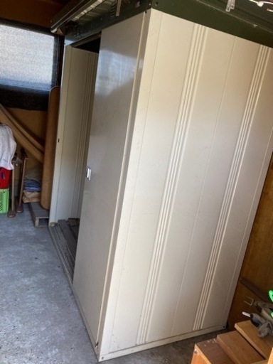 値下げ　イナバ物置　1800×950×2000