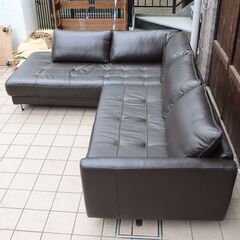 Leatherworld(レザーワールド)のLXコレクション 総本革カウチソファー。スタイリッシュでスッキリとしたデザインありながらゆったりとしたシートのモダンなレザーコーナーソファーです♪DE342の画像
