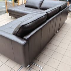 Leatherworld(レザーワールド)のLXコレクション 総本革カウチソファー。スタイリッシュでスッキリとしたデザインありながらゆったりとしたシートのモダンなレザーコーナーソファーです♪DE342の画像