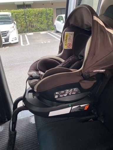 【引取者決定済み】エールべべ クルット3i グランス ISOFIX取付チャイルドシート