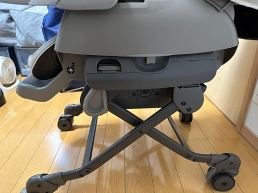 【ネムリラ】コンビのフード付き電動ハイローチェア（再度お値下げしました）