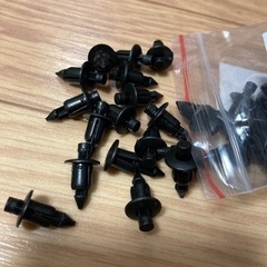PCX等に5個100円軸径6mm　プッシュリベット純正互換品　バ...