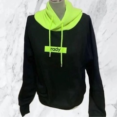 rady トレーナーの画像