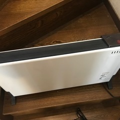 デロンギ　電気ヒーターの画像