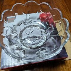 お得になりました✨新品未使用✨大きめガラスの器