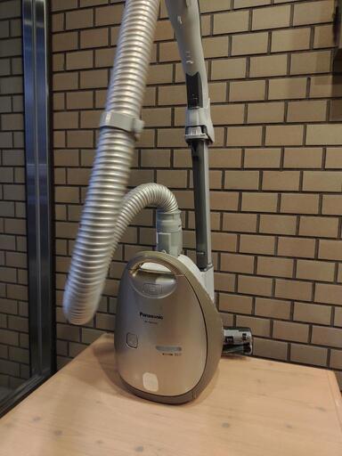 Panasonic　紙パック式 掃除機　MC-PA21GE8-N\n\n