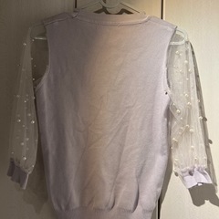 ⑤五部袖　パール付きニットの画像