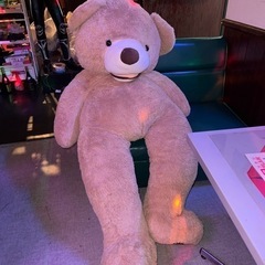 大きなクマのぬいぐるみの画像