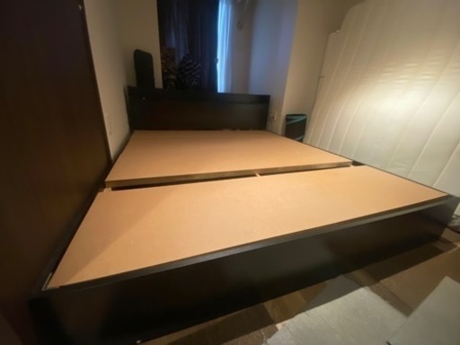 クイーンベッド　フレーム　引き出し付き