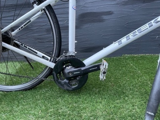 TREK クロスバイク　自転車
