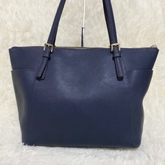 マイケルコース MICHAEL KORS トートバッグ   ネイビー A4可の画像