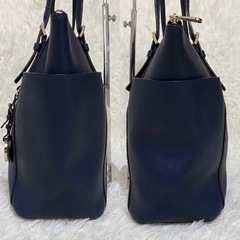 マイケルコース MICHAEL KORS トートバッグ   ネイビー A4可の画像