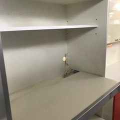 取引場所　南観音　K 2305-703 キッチンキャビネット　汚れ　キズ多い　収納棚の棚板なし　現状渡しの画像