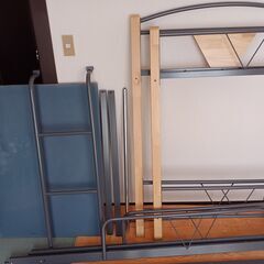 ロフトベット（組立、階段付き、下は多目的空間）
