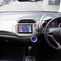 他社でローンが通らない…😓そんな方でも大歓迎🙆‍♀️✨【ホンダ　フィット　ハイブリッド　ベースグレード】の画像