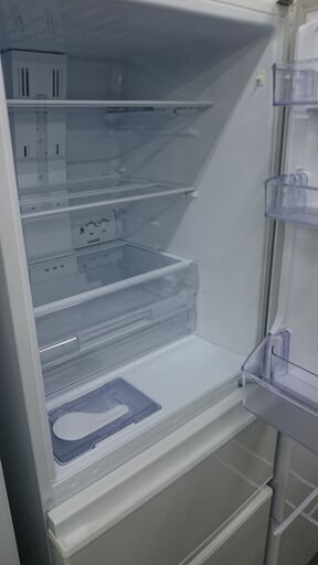 （大容量な冷凍室タイプ）三菱電機　３ドア冷蔵庫330L　２０２１年製　MR-C33G　３ドア　６０ｃｍ幅　自動製氷　大容量　冷凍室　高