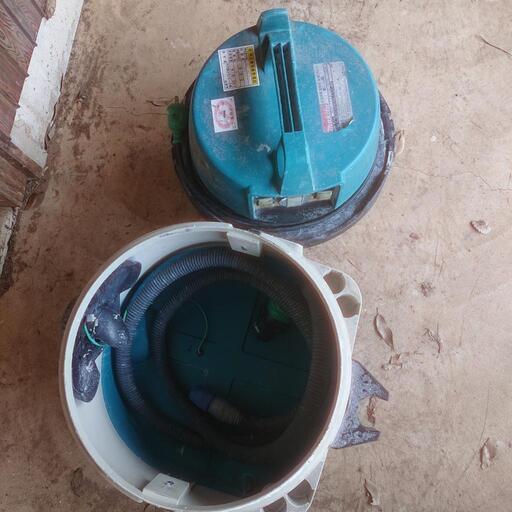 業務用　集塵機　掃除機　マキタ