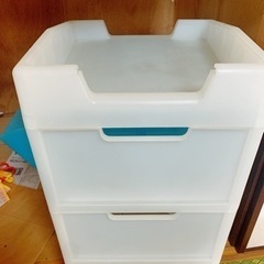 3段引き出しプラスチック棚の画像