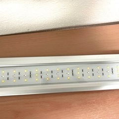 ★かなり明るい2400lm★水草育成用·テトラ (Tetra) パワーLEDプレミアム 90 ライトの画像