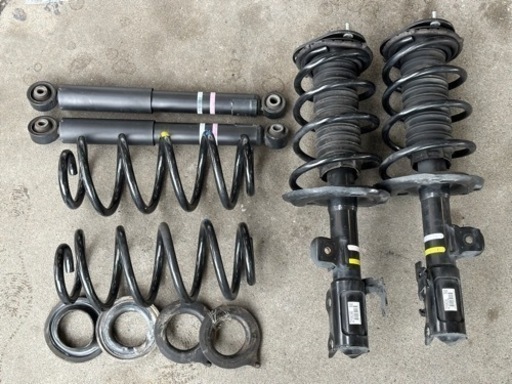 トヨタ アルファード/ヴェルファイア30系後期　サスペンションセット