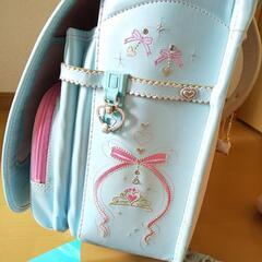 クルピタ 刺繍が可愛い 水色 他とは被らないランドセル🎒の画像