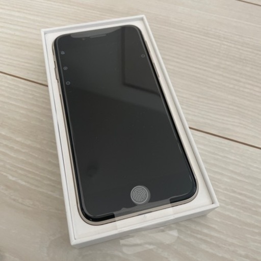 iPhone SE 第3世代　128gb