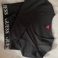 guess ショート丈トップス