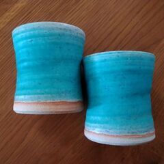 陶器のカップ2個