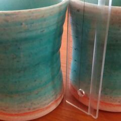陶器のカップ2個の画像