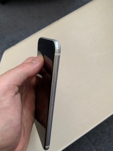 iPhoneSE2 128GB SIMフリー（難有り）