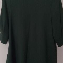 H&M グリーントップス