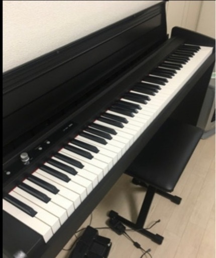 取引中　KORG 電子ピアノ