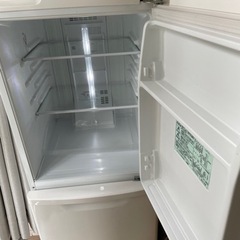 冷蔵庫Panasonic NR-B147W の画像