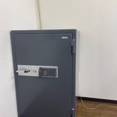 大型金庫240kg　(詳細を付けて再掲載)