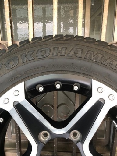 ジムニータイヤホイールです??