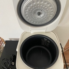 2020年製　アイリスオーヤマ　炊飯器の画像
