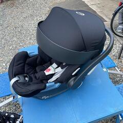 チャイルドシート サイベックス Cybex Aton 5 car seat  ベース付きの画像