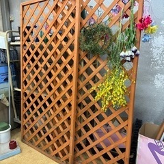 お譲り決定しました。木製フェンス2つ　もらって下さい！